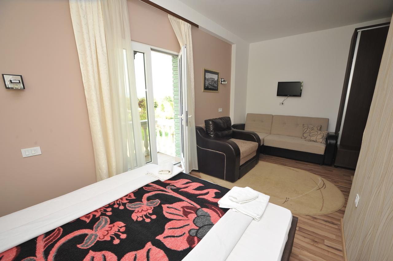 Hotel Zeleni Vir Ni Eksteriør billede