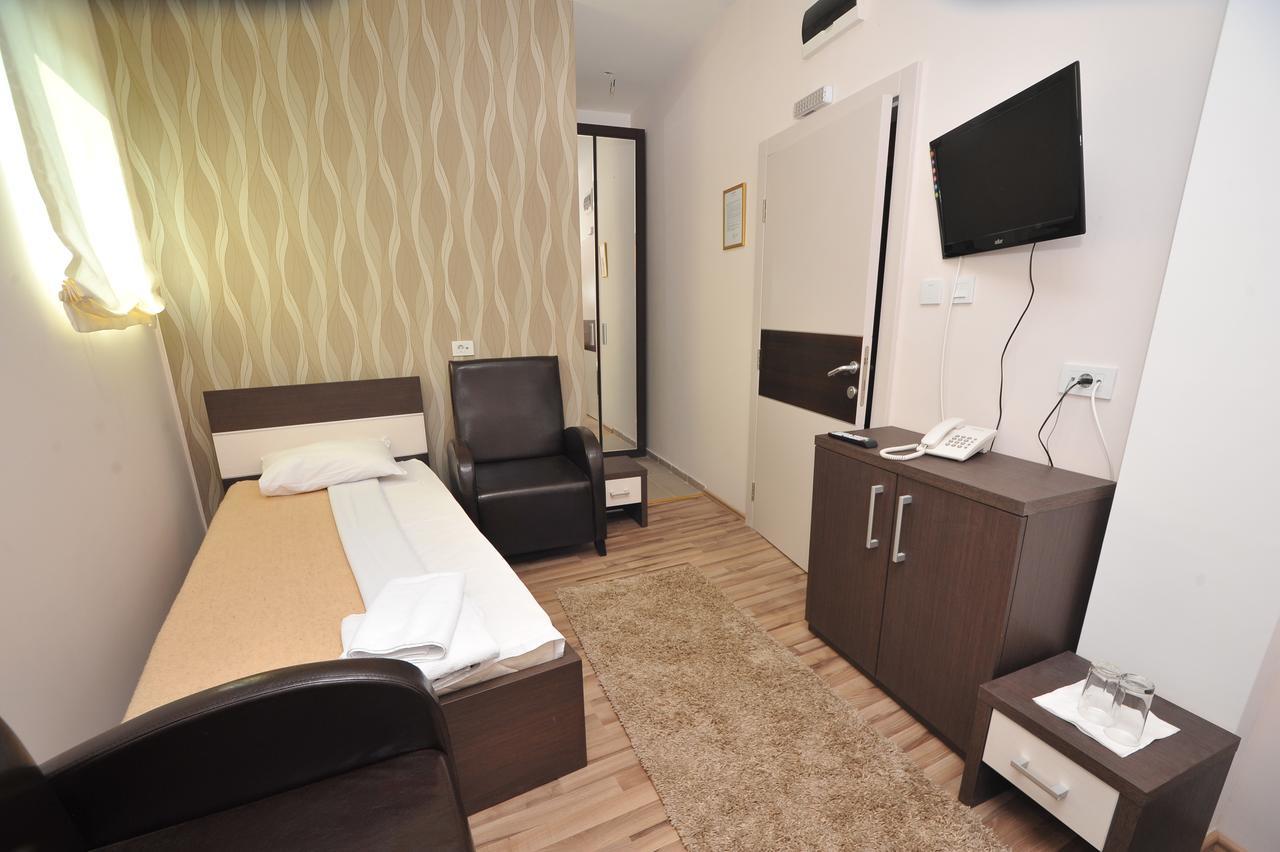 Hotel Zeleni Vir Ni Eksteriør billede