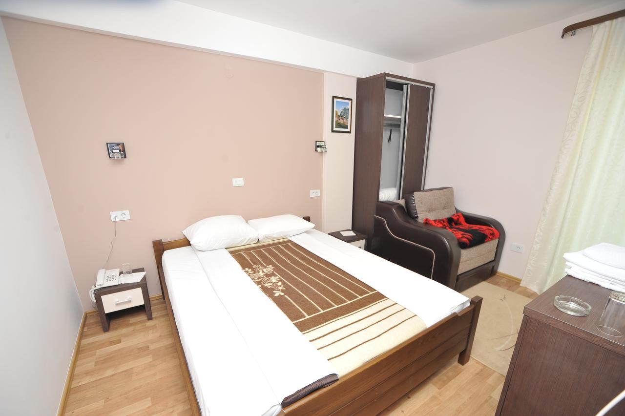 Hotel Zeleni Vir Ni Eksteriør billede