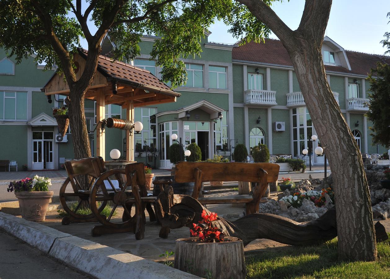 Hotel Zeleni Vir Ni Eksteriør billede